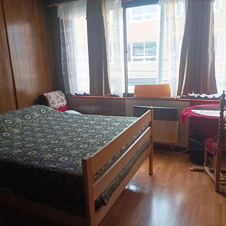 Alojamiento Familiar Rey Bed and Breakfast Punta Arenas Esterno foto
