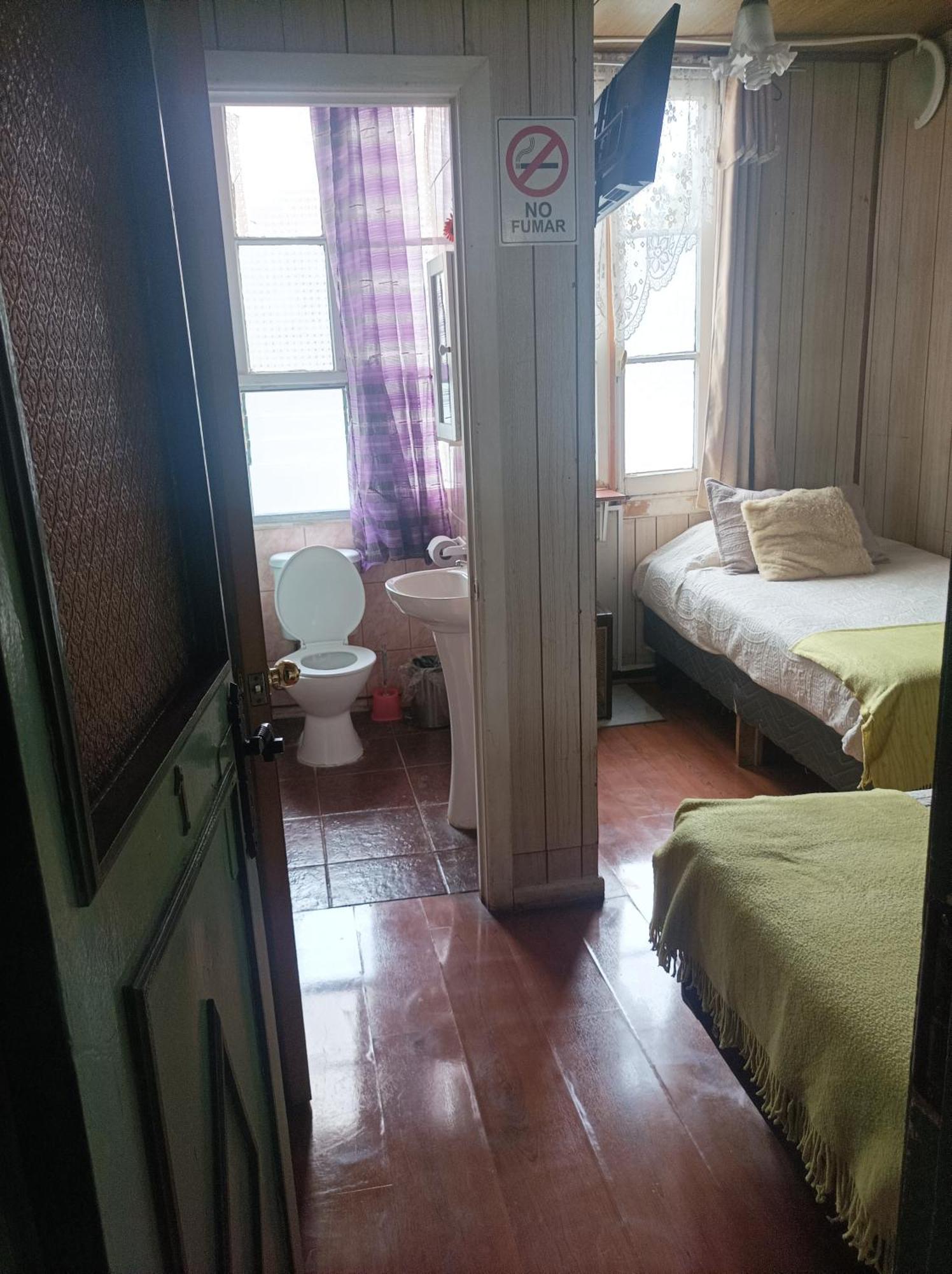 Alojamiento Familiar Rey Bed and Breakfast Punta Arenas Esterno foto